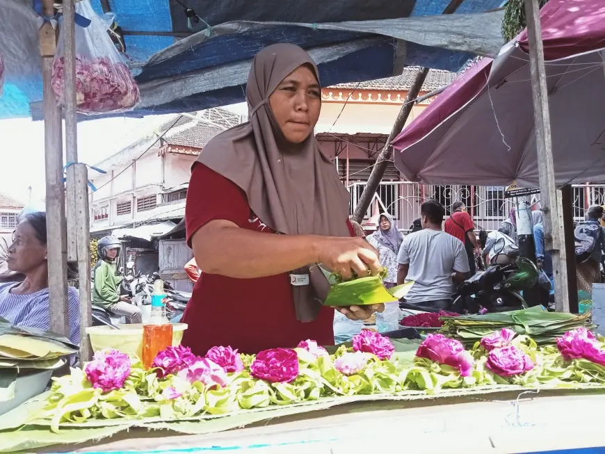 Jelang Ramadan, Penjual Bunga Tabur di Blitar Habiskan 1 Kuintal Sehari