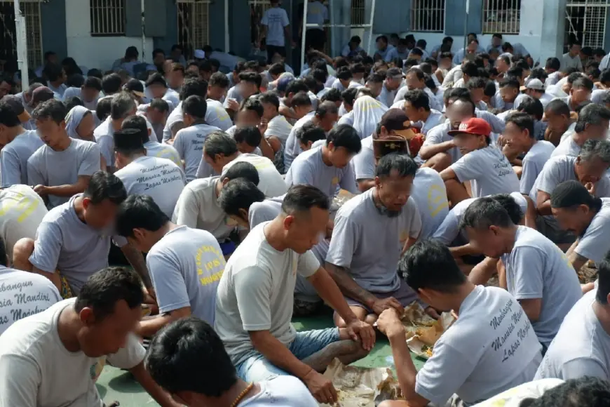 Ratusan Warga Binaan di Mojokerto Megengan di Dalam Penjara
