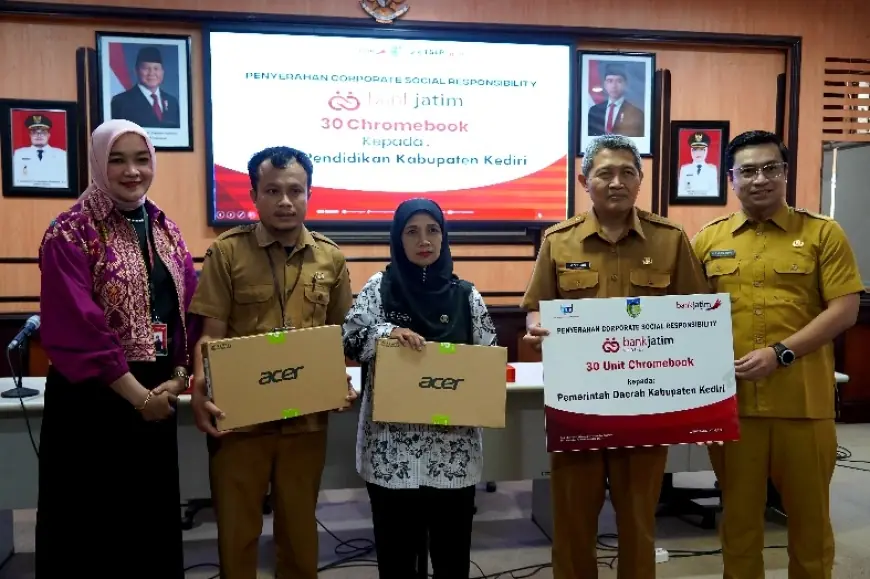 Bank Jatim Serahkan Bantuan CSR untuk Kemajuan Pemkab Kediri Dorong Pertumbuhan Ekonomi Lokal