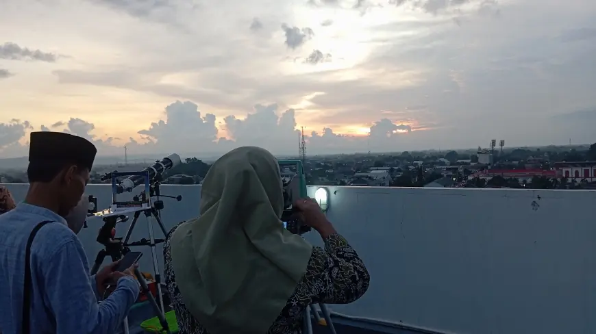 Hilal Tak Terlihat di Kota Blitar, Kemenag Imbau Masyarakat Tunggu Hasil Sidang Isbat