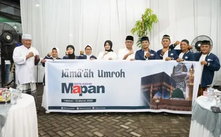 Berangkatkan Umroh Relawan, Vinanda-Gus Qowim Titip Doa untuk Kota Kediri