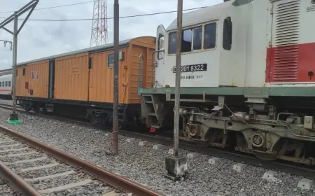 Perjalanan KA Kahuripan Jurusan Kiaracondong-Blitar Tertunda akibat Kecelakaan KA Kertanegara di Kediri