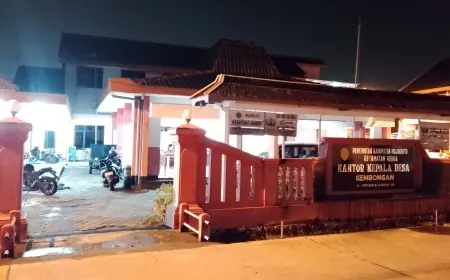 Kades di Mojokerto ini Rela Tidur di Balai Desa Demi Layani Warga 24 Jam