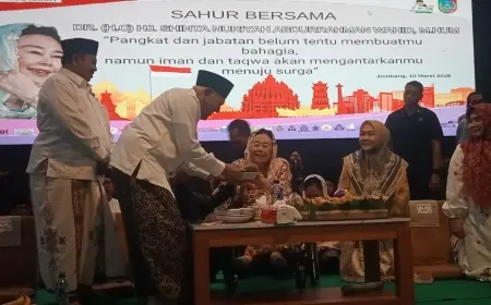 Berjumpa Kelompok Marjinal di Jombang, Sinta Nuriyah Sampaikan Puasa Proses Revolusioner