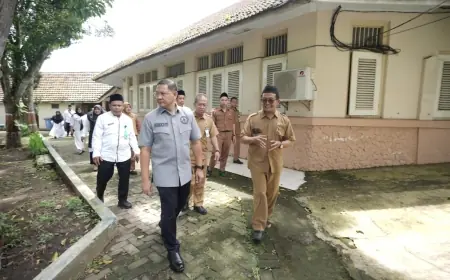 Dinilai Membebani Wali Murid, Disdik Jatim Larang Kegiatan Wisuda Sekolah