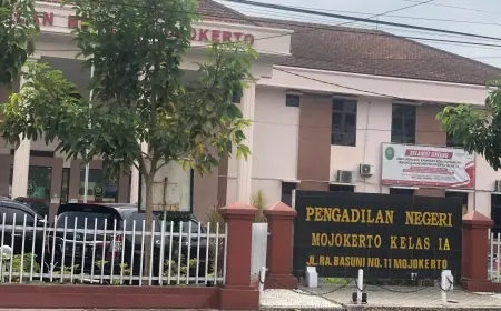 Mantan PNS di Mojokerto yang Bugil Bareng Selingkuhan Divonis 4 Bulan