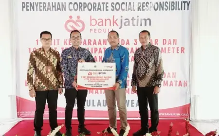 Dukung Pembangunan Berkelanjutan, Bank Jatim Salurkan CSR di Pulau BaweaN