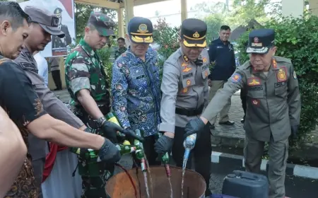 Polres Nganjuk Musnahkan Barang Bukti Hasil Cipta Kondisi Jelang Idulfitri 2025