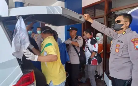 Warga Temukan Mayat Pria Membusuk di Kantor NasDem Blitar