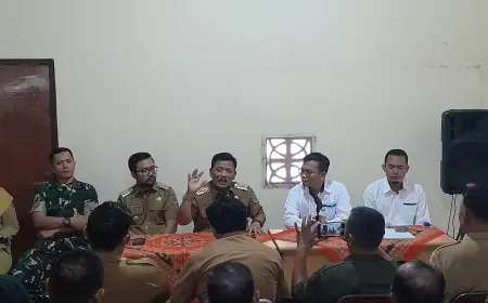 Bupati dan Puluhan Kepala Desa serta Petani Nganjuk Duduki Bulog, Marhaen : Jangan Dikambing Hitamkan