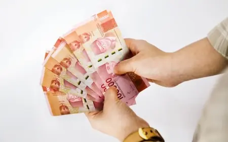 Hari Ini Rupiah Jatuh ke Level Terendah Sepanjang Sejarah Indonesia