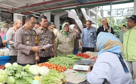 H-7 Lebaran, Harga Cabai dan Bawang Putih di Pasar Among Tani Kota Batu Turun
