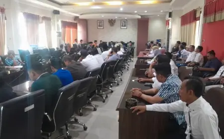 Geruduk DPRD, Puluhan Kades Meradang Gegara Harga Gabah Anjlok