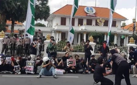 Kadernya Alami Patah Tulang Saat Aksi Demo Tolak UU TNI di Surabaya, GMNI Nilai Penggunaan Water Cannon Berlebihan