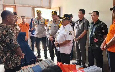 Dua Warga Binangun Blitar yang Rumahnya Hanyut Gegara Banjir Bandang, Akhirnya Menempati Huntara