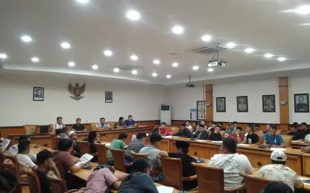 Parade Musik Combodug di Sampang Mampu Katrol Ekonomi Warga
