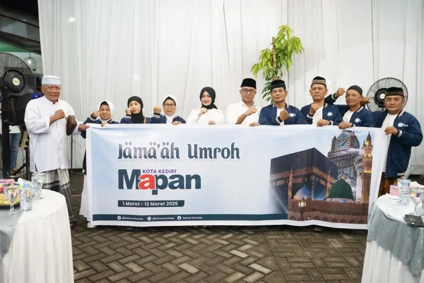 Berangkatkan Umroh Relawan, Vinanda-Gus Qowim Titip Doa untuk Kota Kediri
