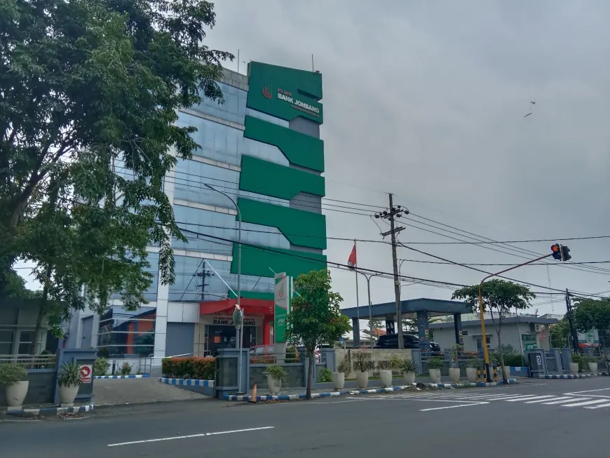 Ratusan Juta Uang Nasabah Bank Jombang Diduga Raib