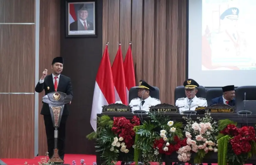 Hadiri Sertijab Bupati, Emil Dardak Sebut Kemiskinan Jadi PR Pemkab Bondowoso