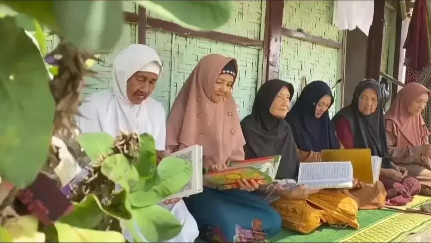 Sejuknya Pondok Ramadan Khusus Santriwati Lansia di Blitar