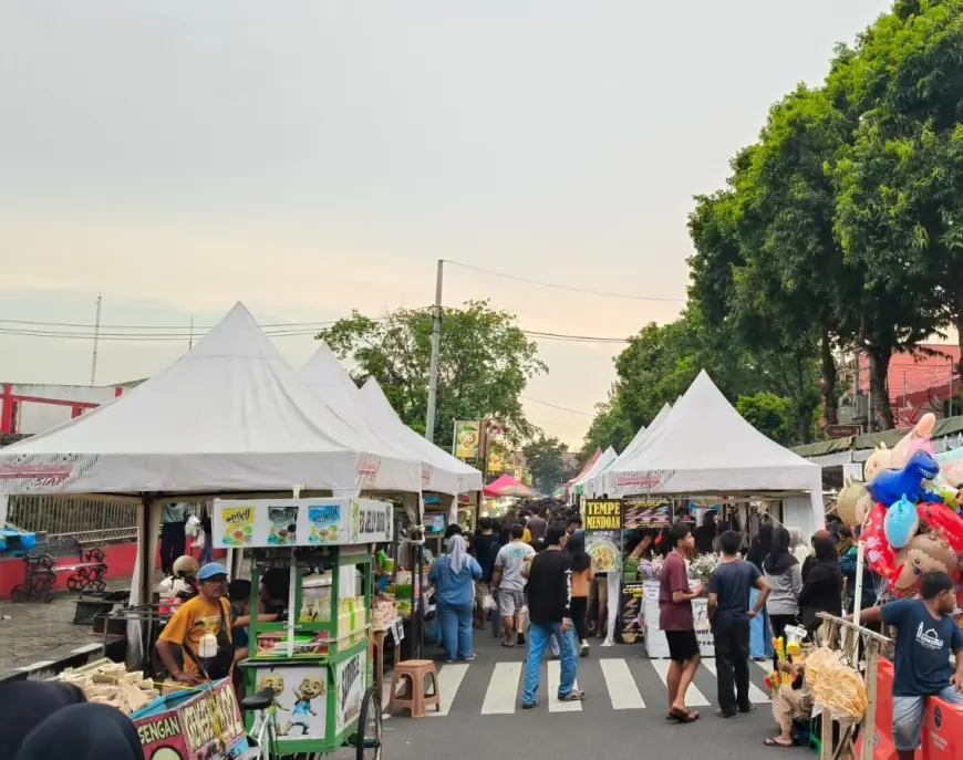 Antisipasi Sampah Pasar Takjil, DLH Kota Blitar Tambah Petugas Kebersihan