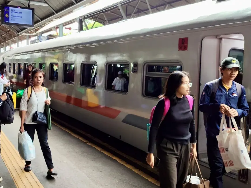 Lonjakan Pemesanan Tiket Kereta Api untuk Mudik Lebaran 2025 Diprediksi Terjadi pada H-3