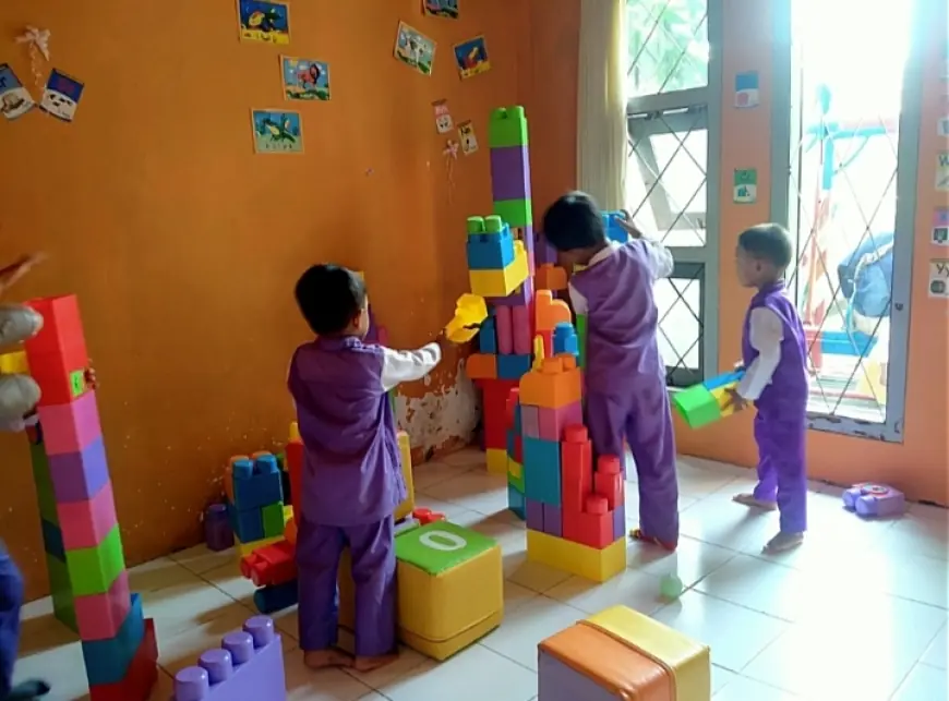 Dewan Pendidikan Sampang Sebut Guru Perlu Meningkatkan Kualitas Diri