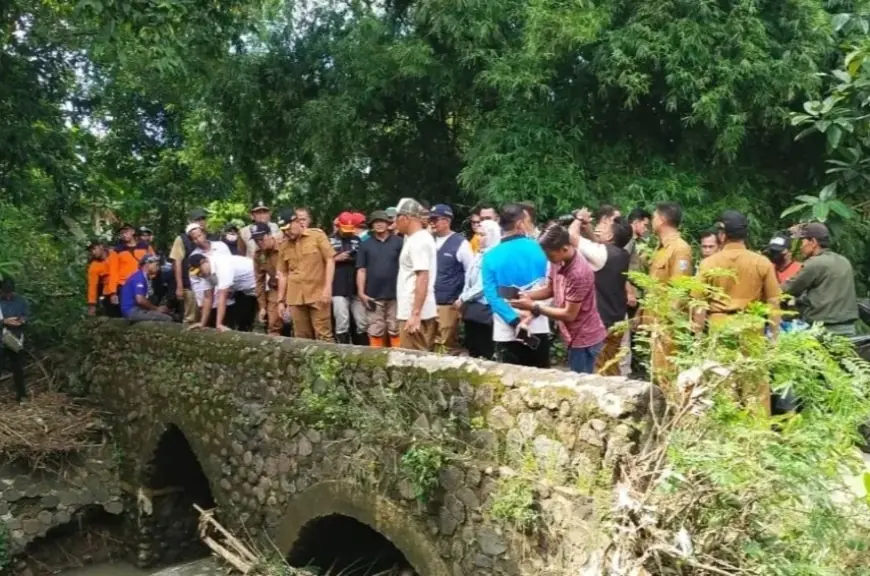 Tinjau Lokasi Banjir, Bupati Probolinggo Soroti Alih Fungsi Lahan