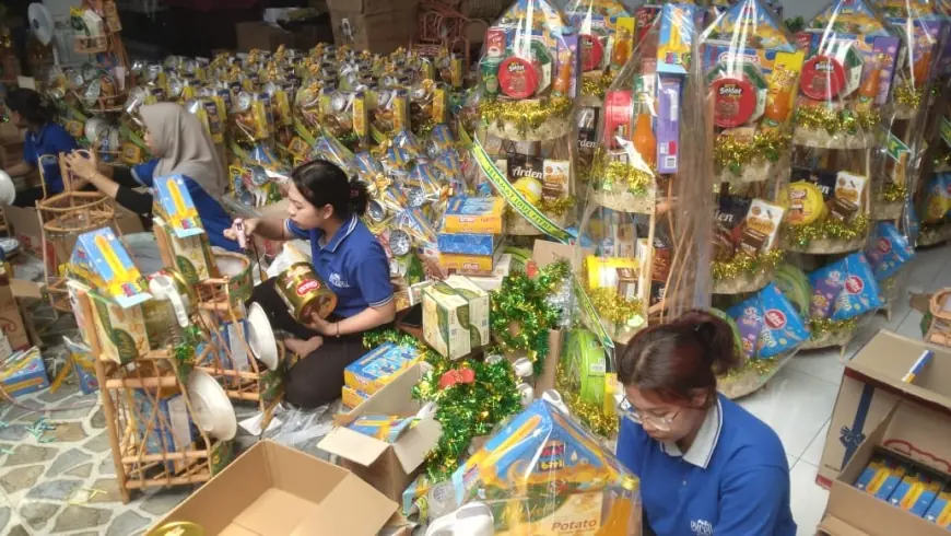 Pengusaha Parcel di Blitar Sibuk Penuhi Pesanan, Permintaan Meningkat Jelang Lebaran