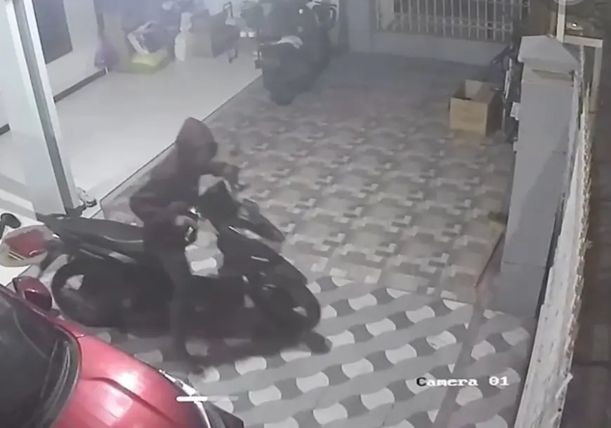 Maling Satroni Rumah Warga di Jombang, Motor dan Uang Tunai Rp 10 Juta Raib
