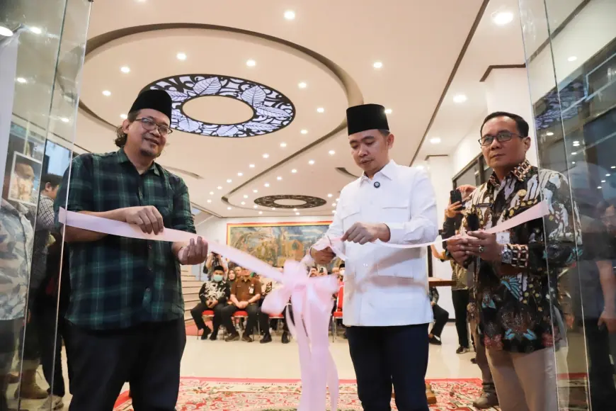 Mudahkan Masyarakat Sampaikan Keluh Kesah, Bupati Jember Launching Layanan Wadul Gus' e