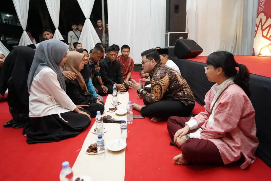 Didampingi Mbak Cicha, Mas Dhito Beri Motivasi Siswa SMA Dharma Wanita Boarding School