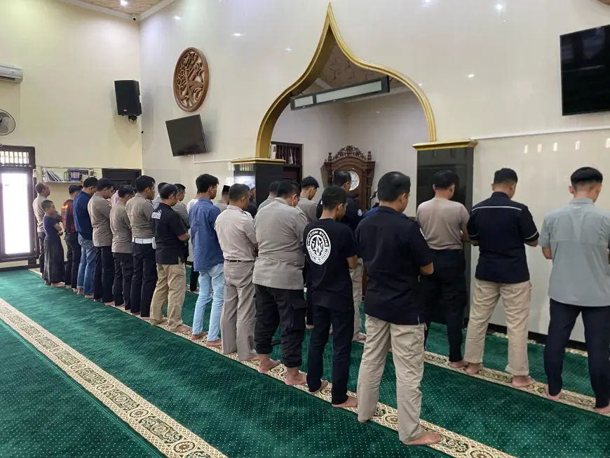 Polres Malang Gelar Salat Gaib Khusus Kapolsek Negara Batin dan Anggotanya