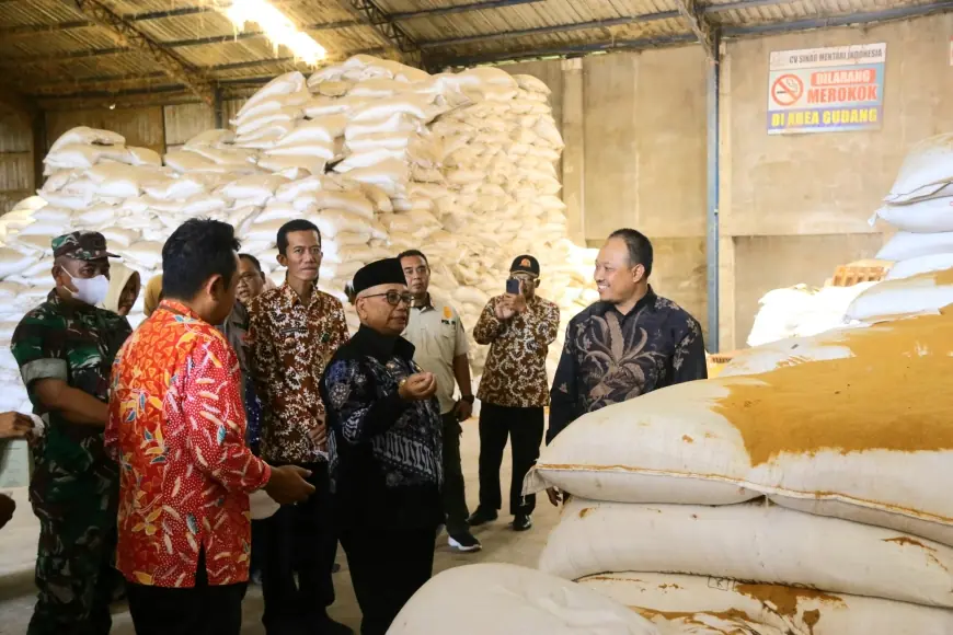 Perdana, Bupati Blitar Lepas Ekspor Pakan Ternak ke Brunei Darussalam