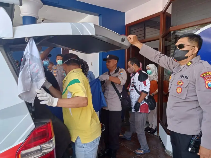 Warga Temukan Mayat Pria Membusuk di Kantor NasDem Blitar