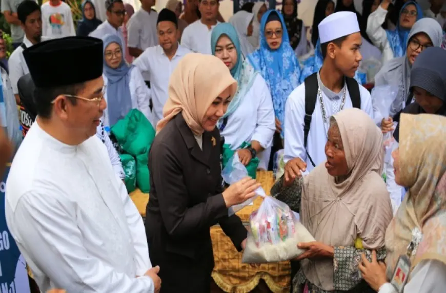 Lewat Gerakan Sekolah Berbagi, Ribuan Paket Sembako Diberikan Pemkot Probolinggo bagi Wali Murid dan Guru Non ASN