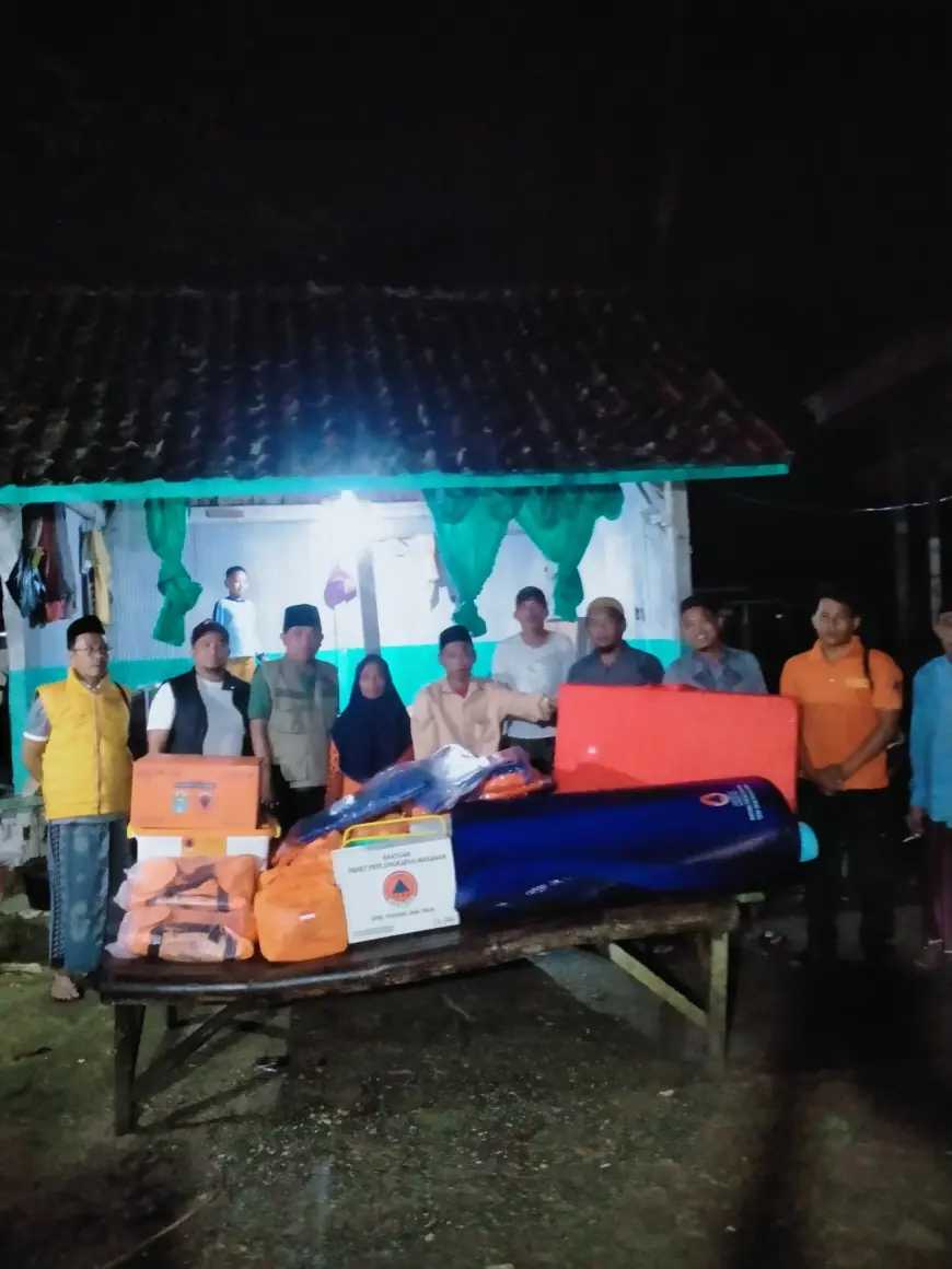 Nestapa! Rumah Janda Tiga Anak di Sampang Roboh Diterjang Angin