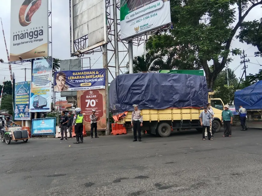 Puluhan Kendaraan di Jombang Ditindak di Hari Pertama Pembatasan Arus Mudik