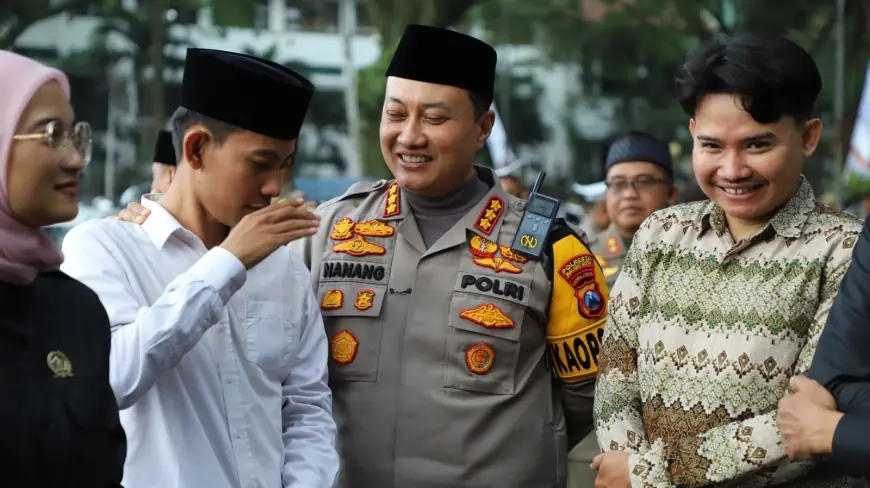 Kapolresta Malang Kota Bersama Forkopimda dan GMNI Jatim Laksanakan Kerja Bakti Pasca Aksi Demo dan Baksos