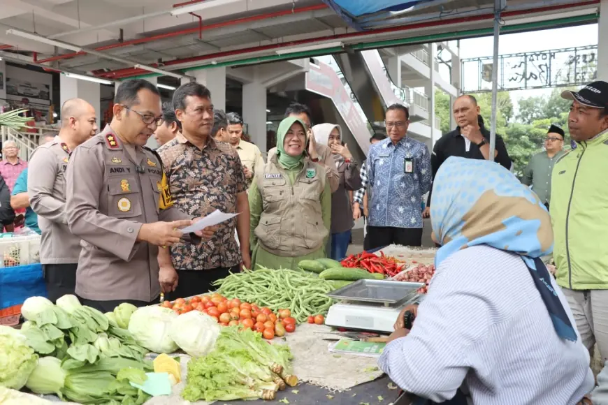 H-7 Lebaran, Harga Cabai dan Bawang Putih di Pasar Among Tani Kota Batu Turun