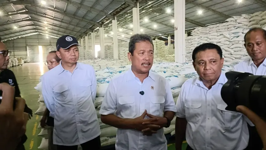 Menteri KKP Tinjau Tambak Garam di Madura, Dukung Pengembangan Industri Garam