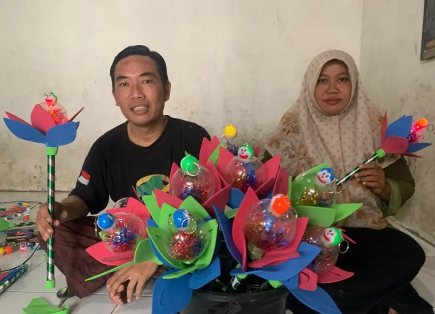 Warga Jombang Ciptakan Lampion Takbir Ramah Anak Pengganti Obor Bambu