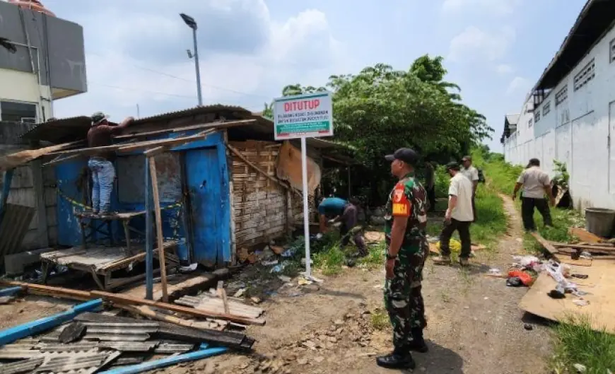 Prostitusi Berkedok Warung di Mojokerto Dibongkar Paksa