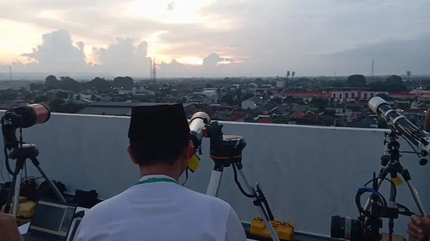 Besok, Kemenag Kota Blitar Menggelar Rukyatul Hilal Penentuan 1 Syawal di Rooftop Hotel