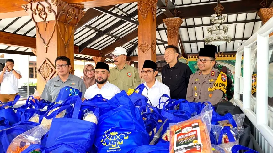 Jawa Timur Park Group Berbagi di Kota Batu