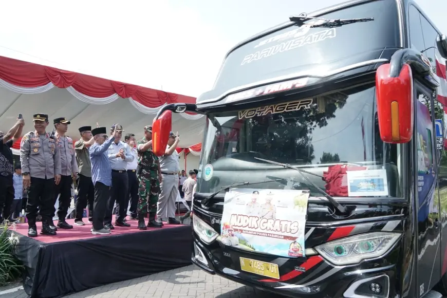 Pemkab Pasuruan Berangkatkan 240 Pemudik Gratis, Wabup: Semua Armada dan Sopir Telah Jalani Pemeriksaan