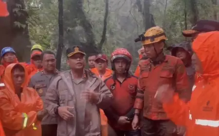Terkendala Cuaca, Pencarian Korban Longsor di Mojokerto Dihentikan Sementara 