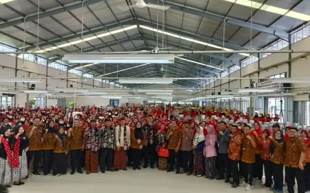 Ratusan Buruh Pabrik Rokok di Kota Blitar Terima BLT, Wali Kota Apresiasi Kontribusi Industri Rokok