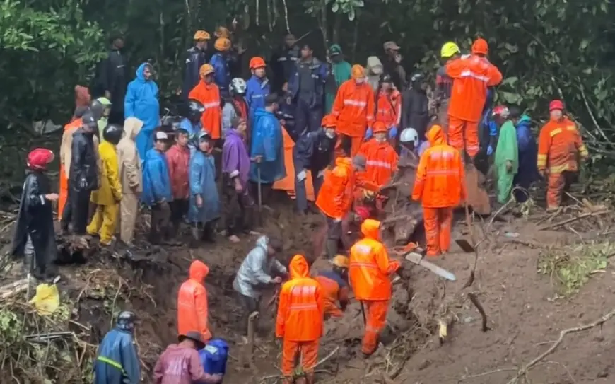 Longsor di Pacet Mojokerto, 1 Orang Ditemukan Tewas, Korban Lain Masih Dalam Pancarian