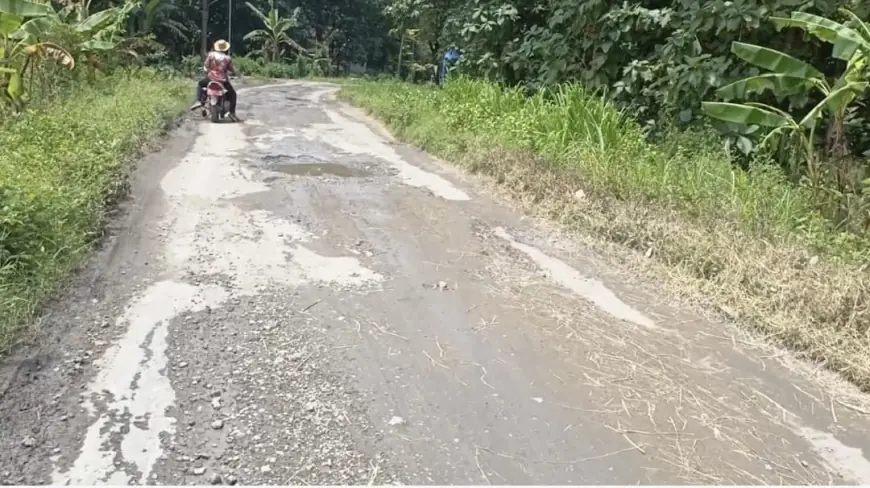 Warga Desa Banggle di Nganjuk Sesali Jalan Rusak saat Lebaran 2025